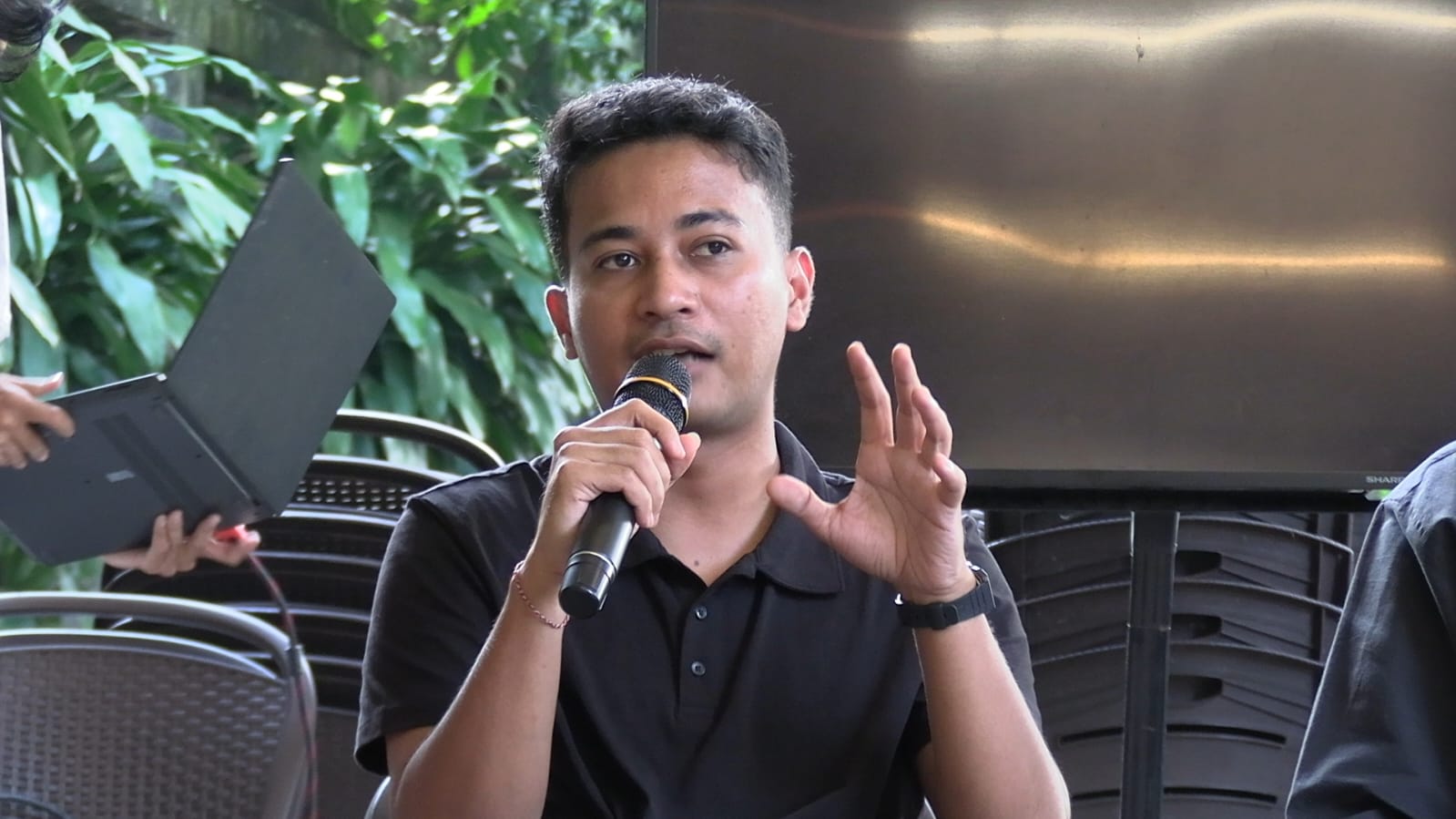 Riyadh Putuhena Peneliti Imparsial